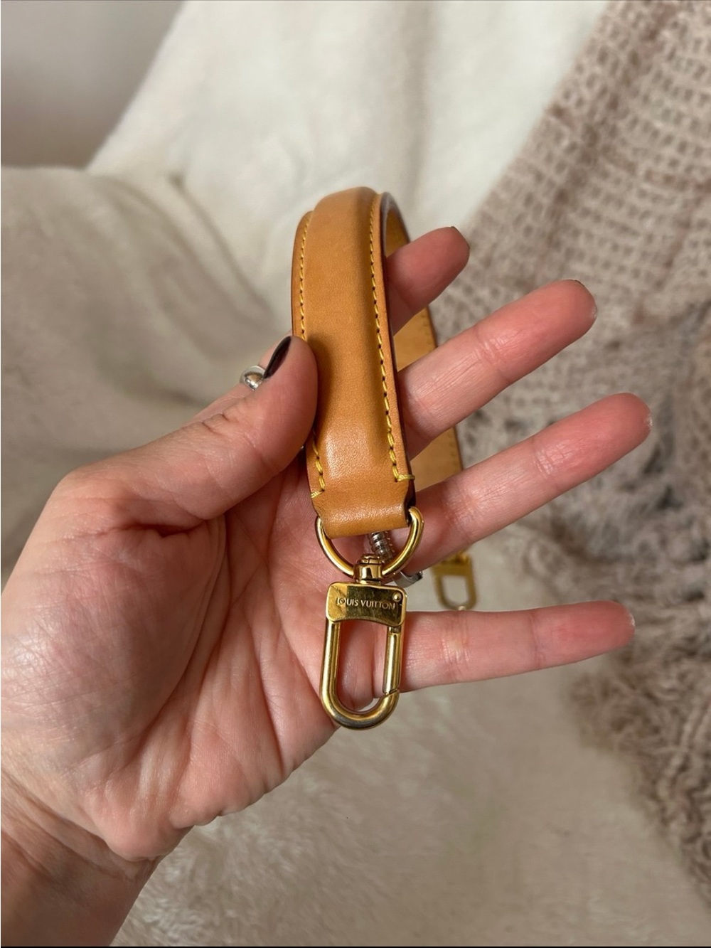 Louis Vuitton Vachetta Leather top handle in Honey Tan - Picture 6 of 10